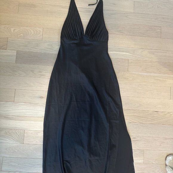 DYNAMITE BNWT BLACK HALTER SATIN DRESS WITH SLIT - Picture 7 of 7